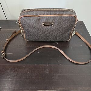 Michael Kors Jet Set Travel Medium East West Crossbody bag BROWN